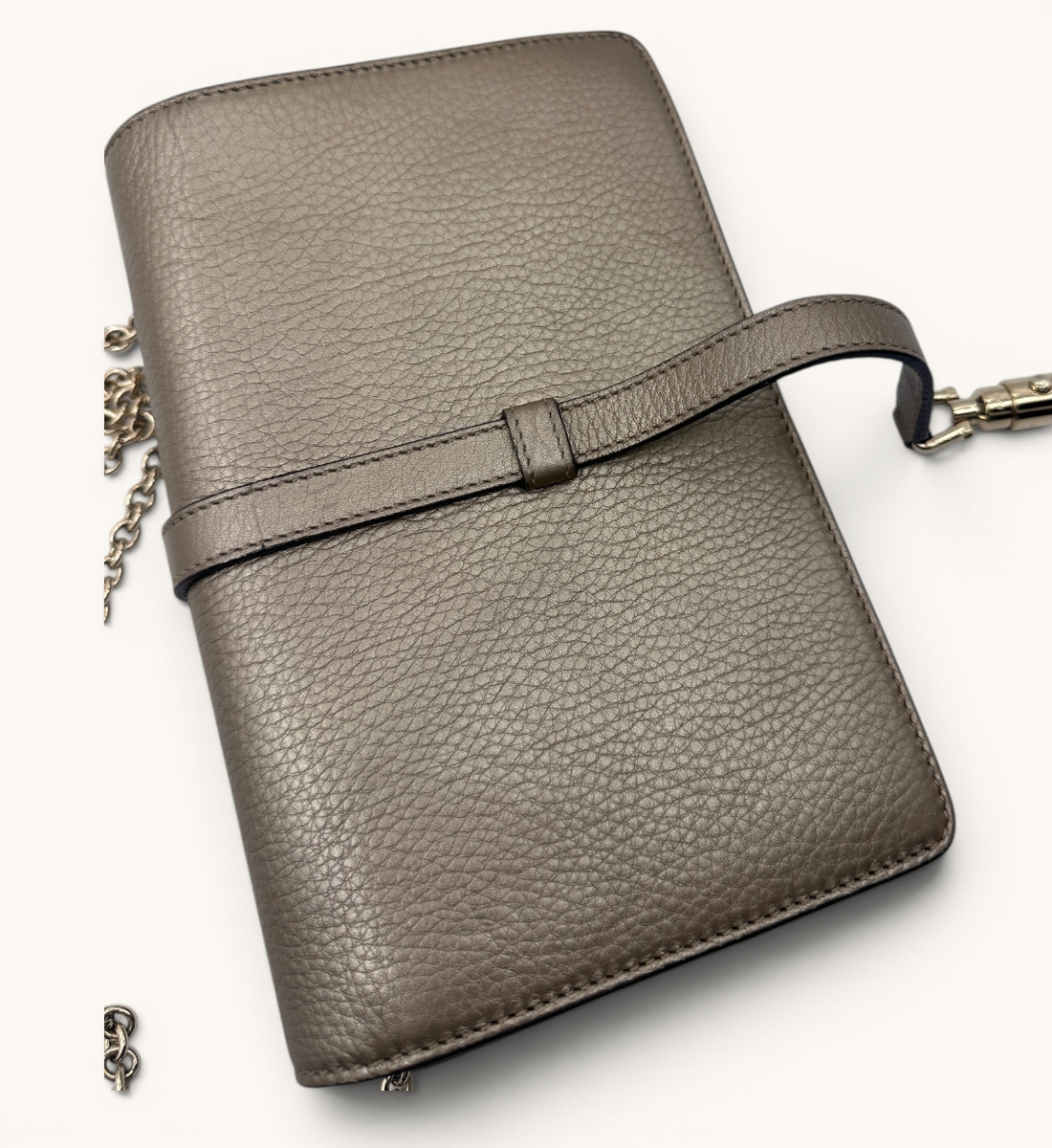 Broadway Piston Wallet On Chain