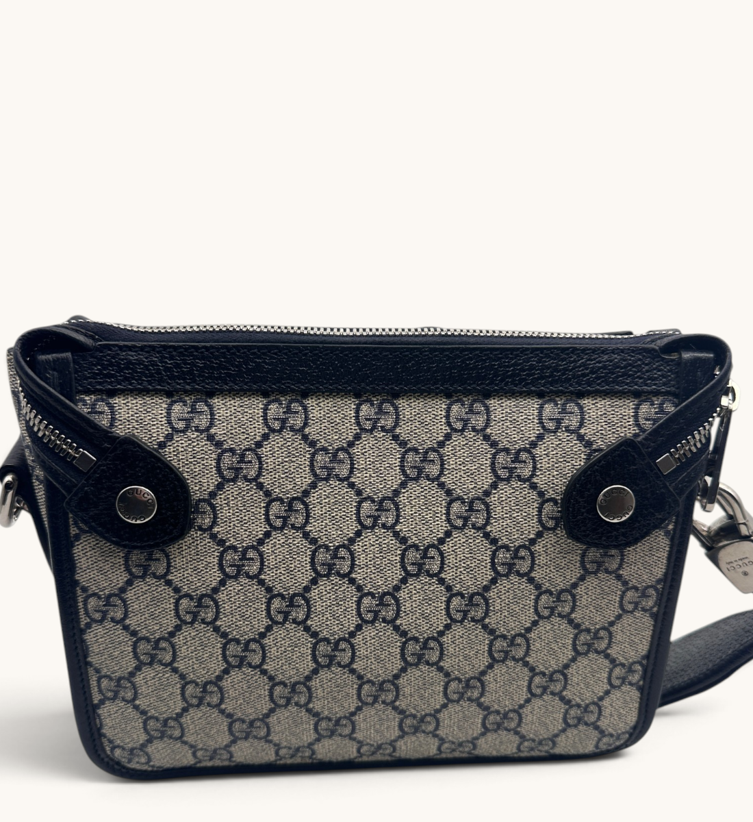 GG Supreme Canvas Messenger Bag