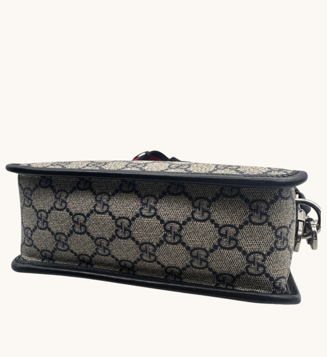 GG Supreme Canvas Messenger Bag