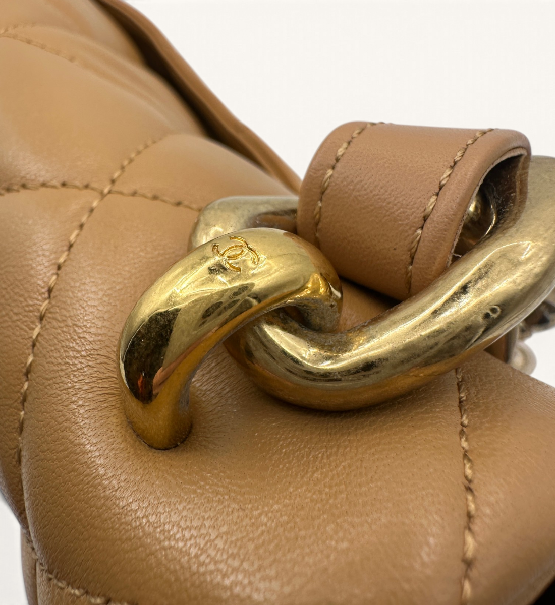 22S Large Funky Chain Flap