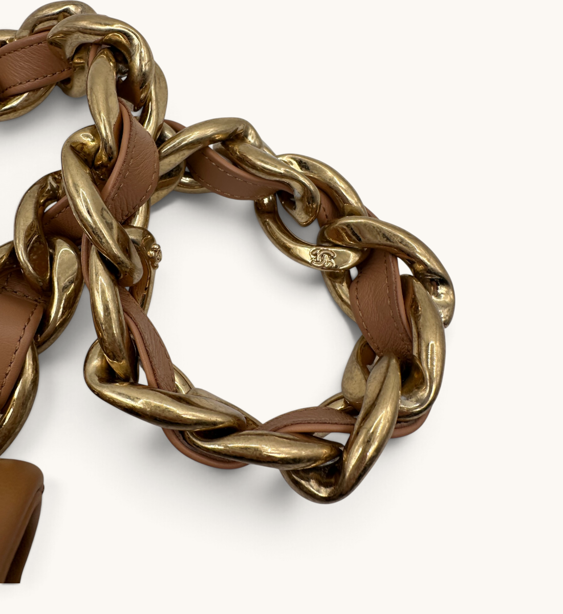 22S Large Funky Chain Flap