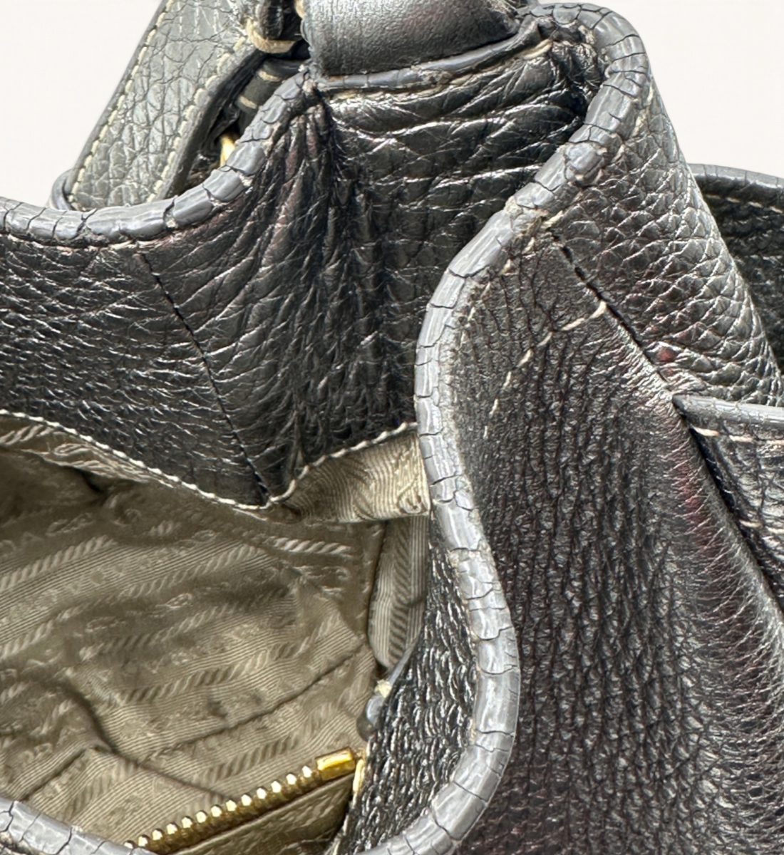 Vitello Daino Side Pocket Hobo Silver Handbag