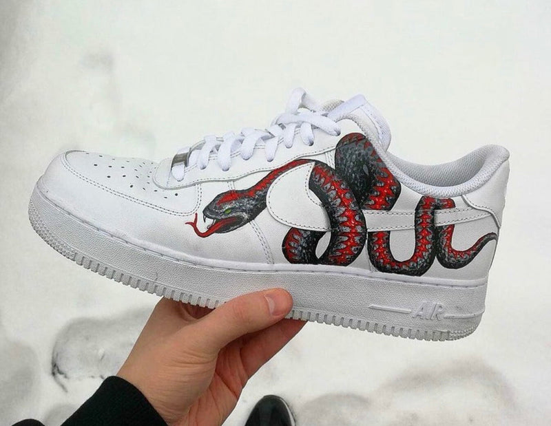 Snake custom