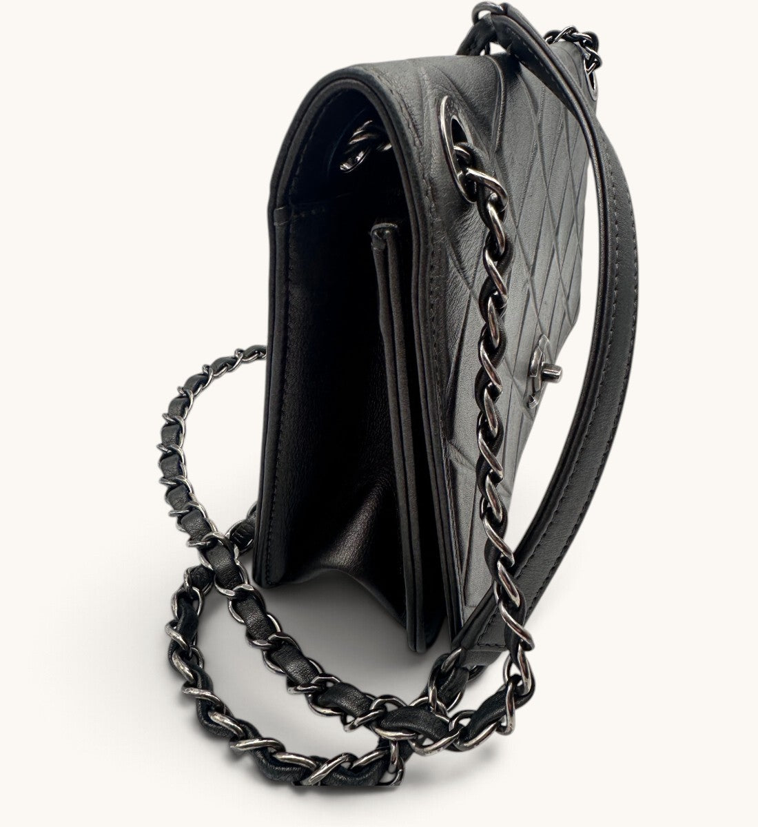 Propeller Flap Bag