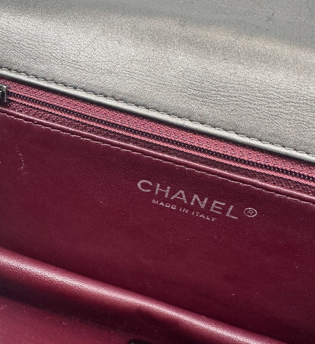 Propeller Flap Bag