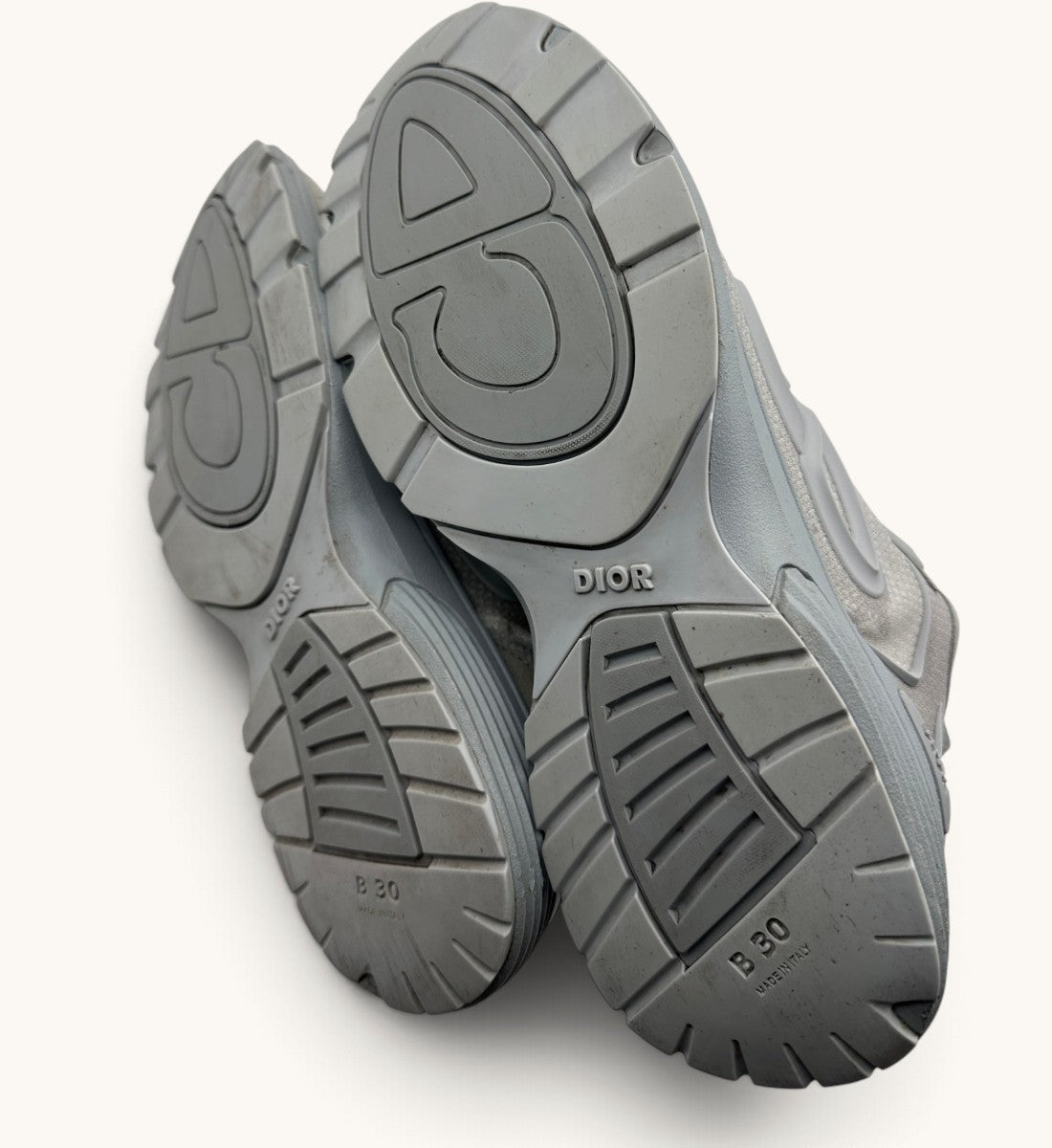 B30 Sneakers