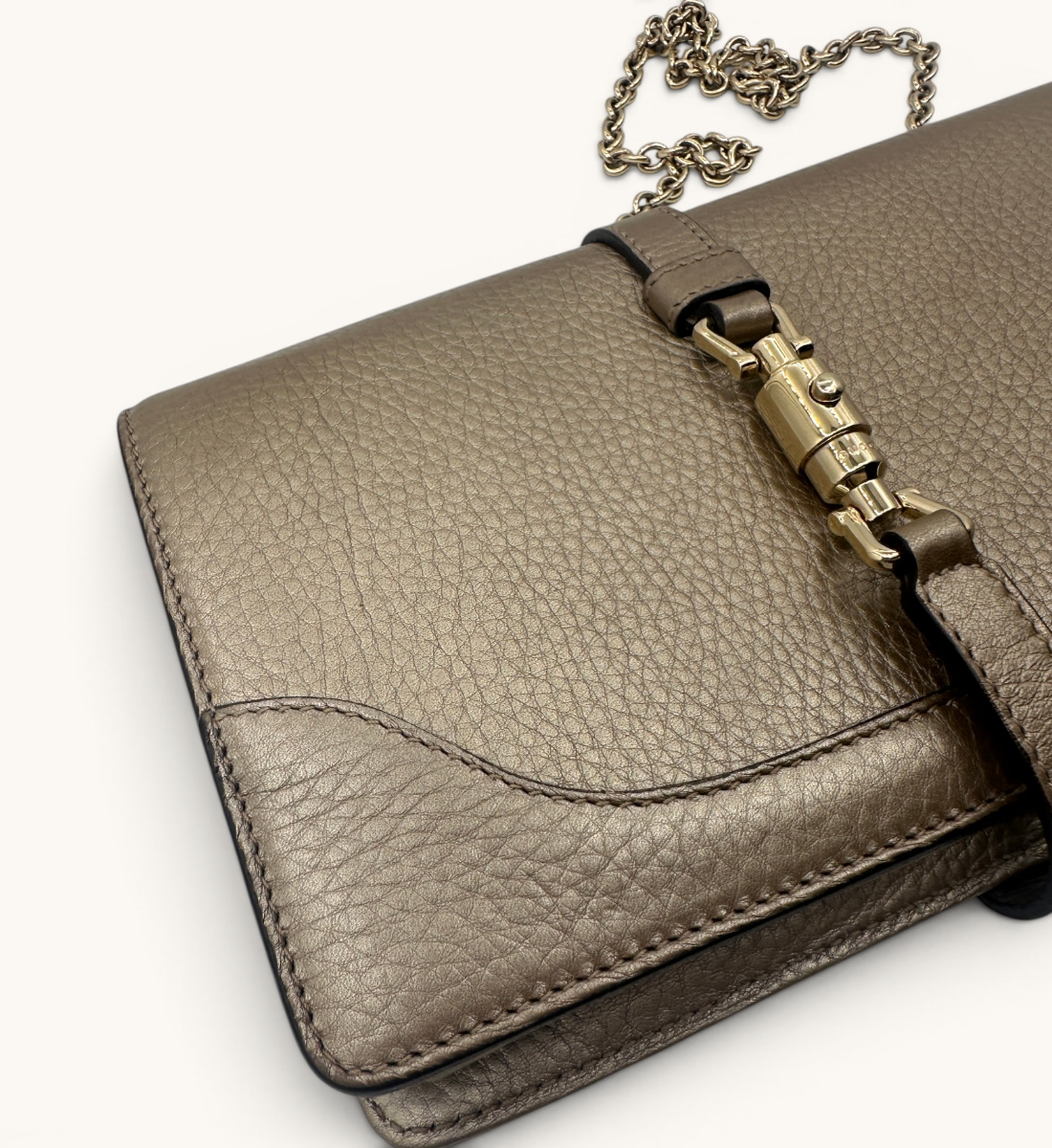 Broadway Piston Wallet On Chain