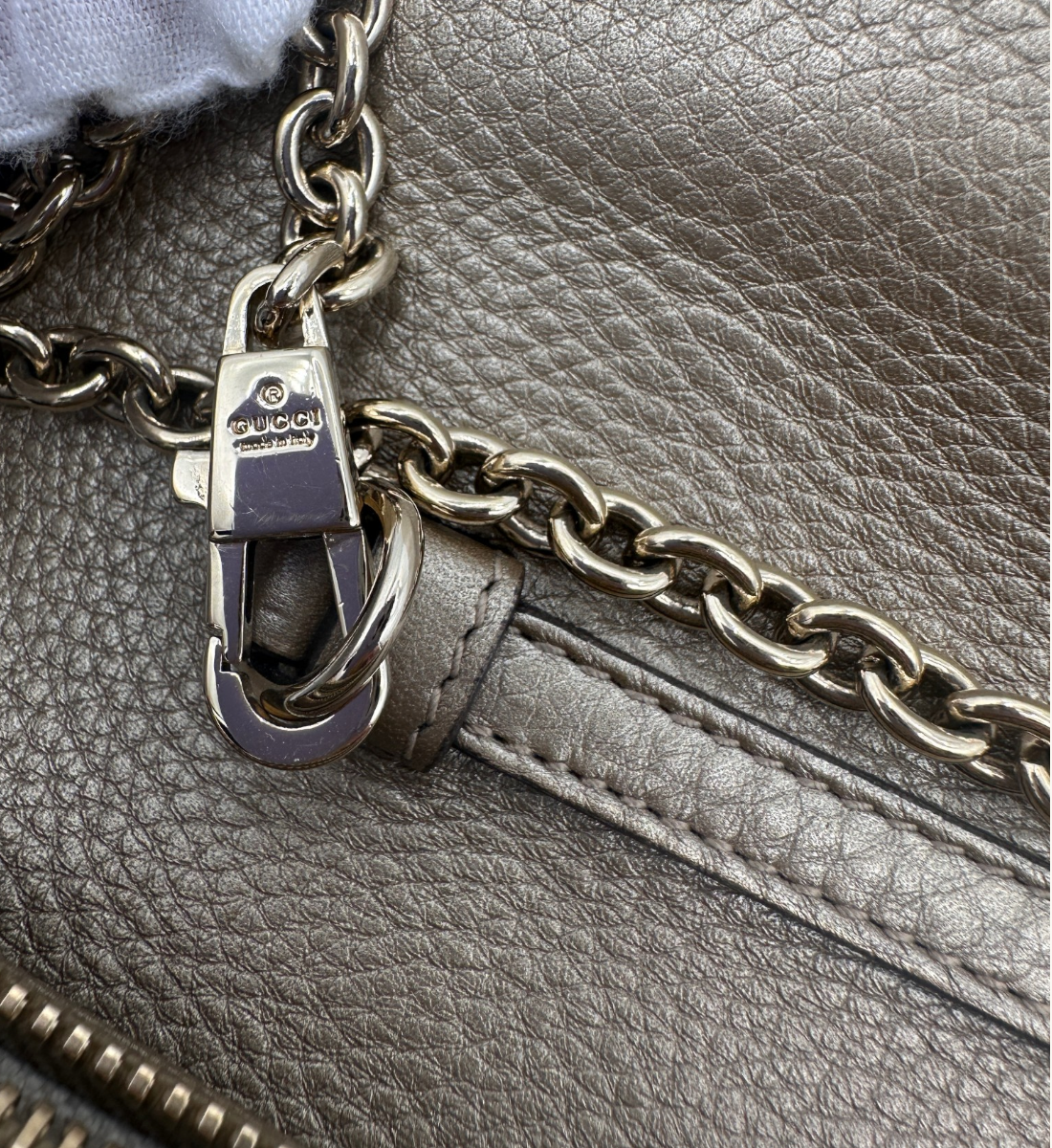 Broadway Piston Wallet On Chain