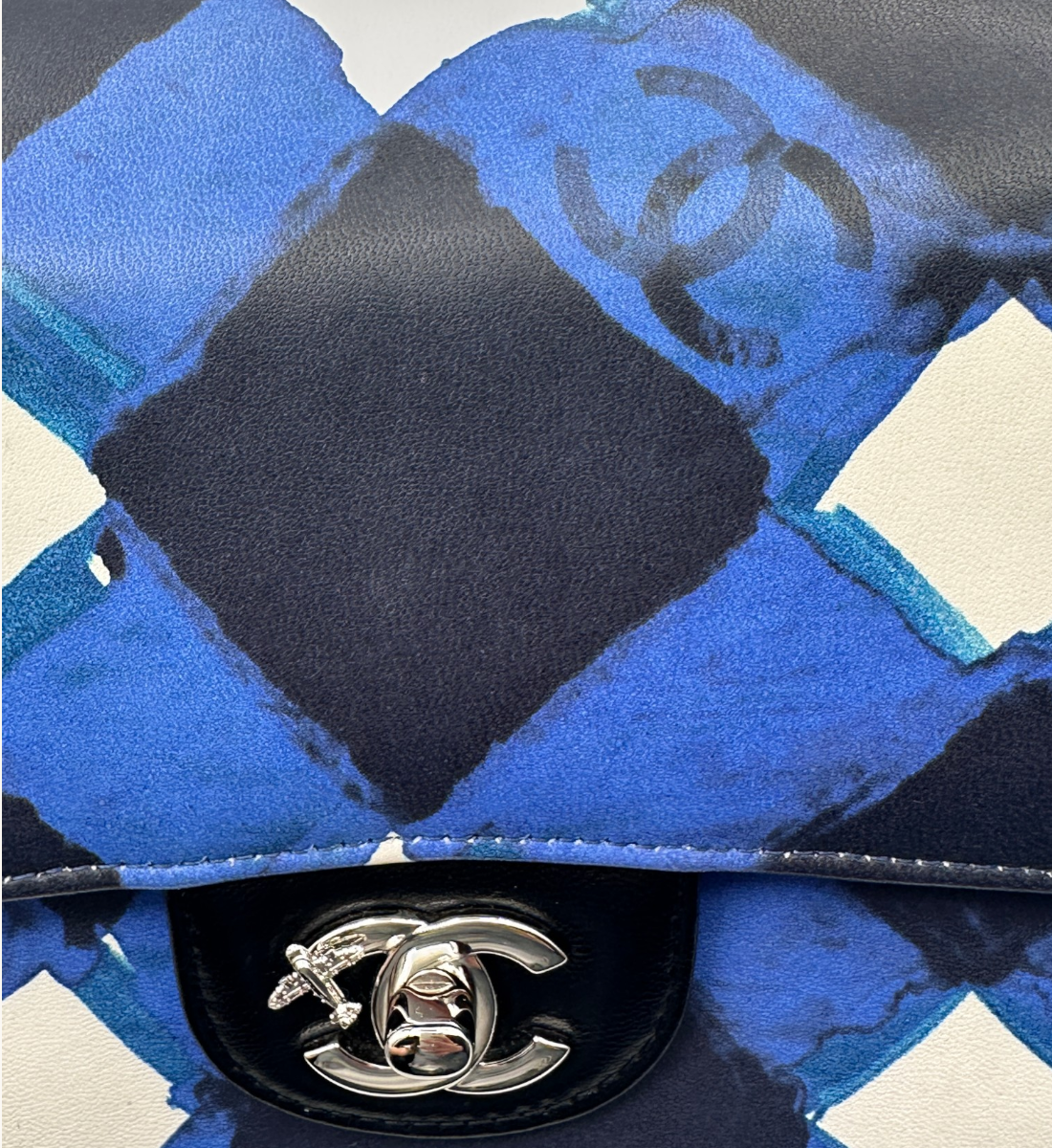 Timeless Classic Flap Medium Bag
