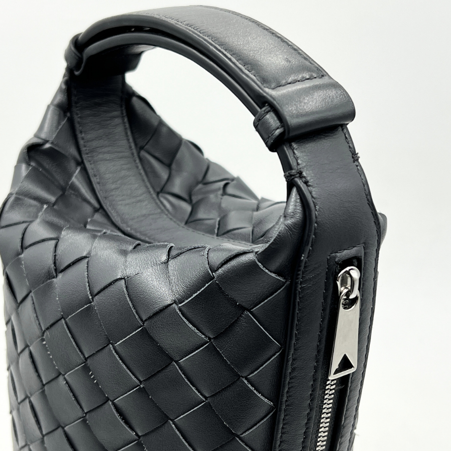 Intrecciato Vertical Wallace Pouch
