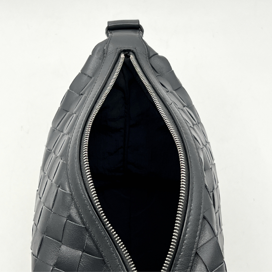 Intrecciato Vertical Wallace Pouch