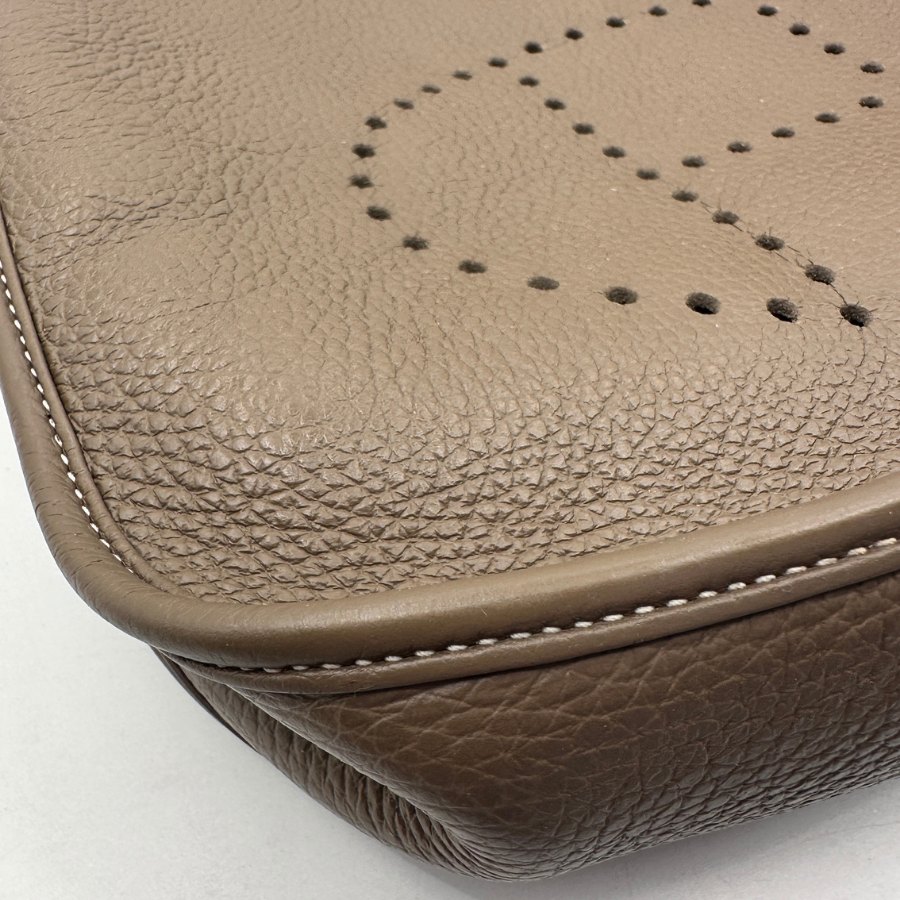 Hermès Evelyne 29 Taupe Leather Shoulder Bag