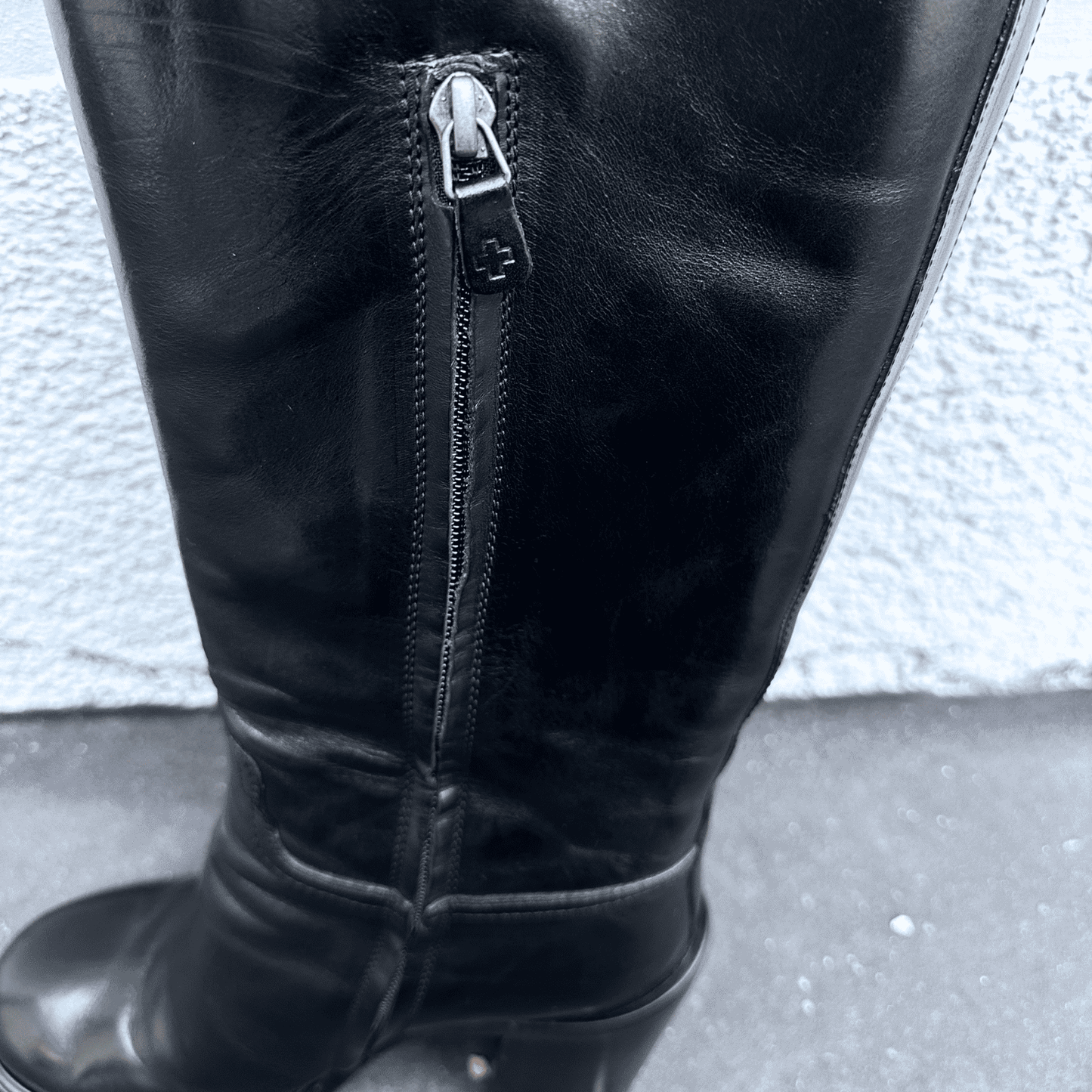 X010 Boots