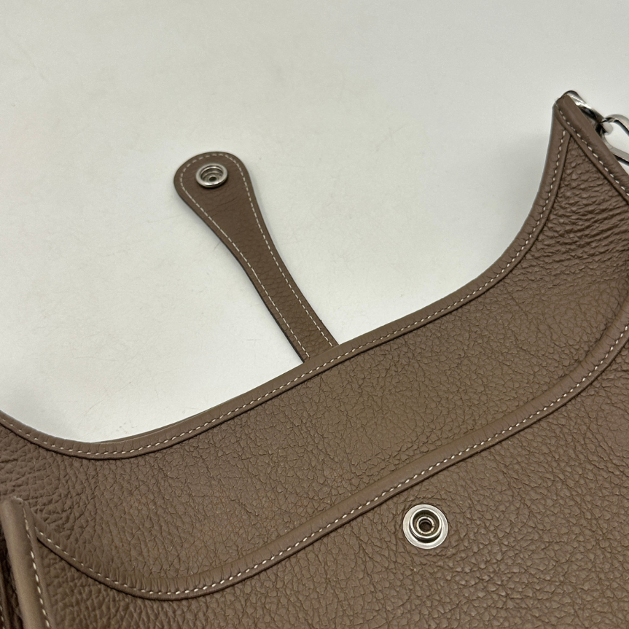 Hermès Evelyne 29 Taupe Leather Shoulder Bag