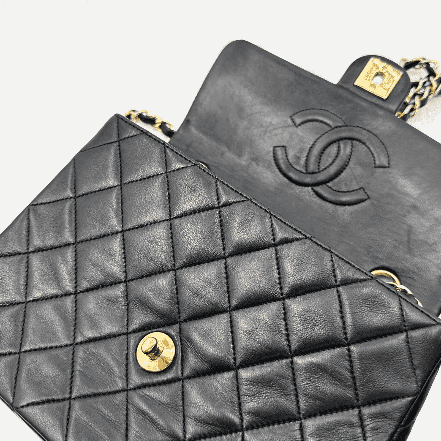 Vintage Matelasse 20 Flap Chain Shoulder Bag