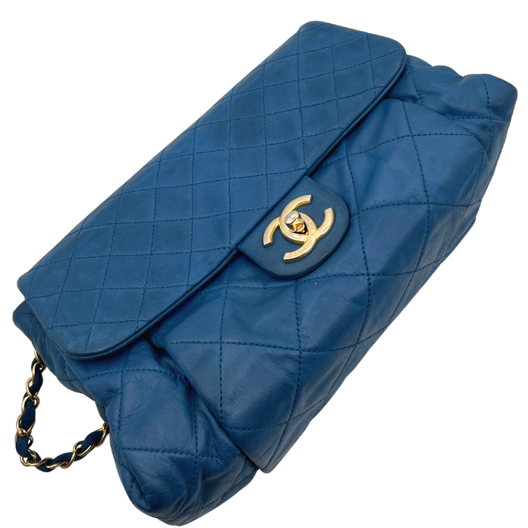 Iridiscent Large Classic Quilted Flap Bag